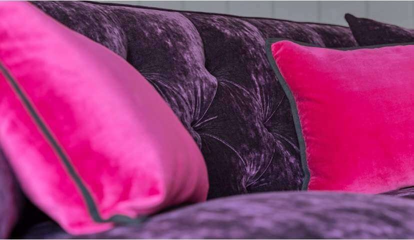 نگهداری پارچه مبلی ابریشم از اهمیت ویژه‌ای برخوردار است